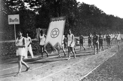 קבוצת "בר-כוכבא" באימוני ריצה, 1932, גרמינה